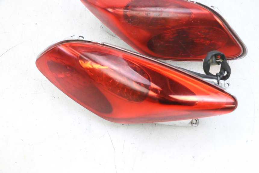 photo de REAR LIGHT YAMAHA XMAX X-MAX 125 (2006 - 2009) - Checked used part