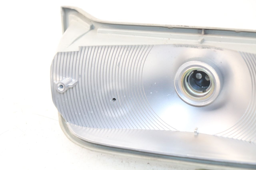 photo de TAIL LIGHT YAMAHA XJ600 XJ DIVERSION 600 (1992 - 1997) - Fixing points details