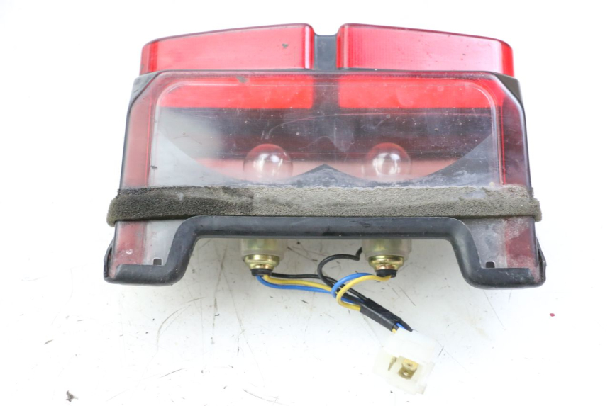 photo de TAIL LIGHT YAMAHA FZS FAZER 600 (2001 - 2003) - Zoom on usage condition