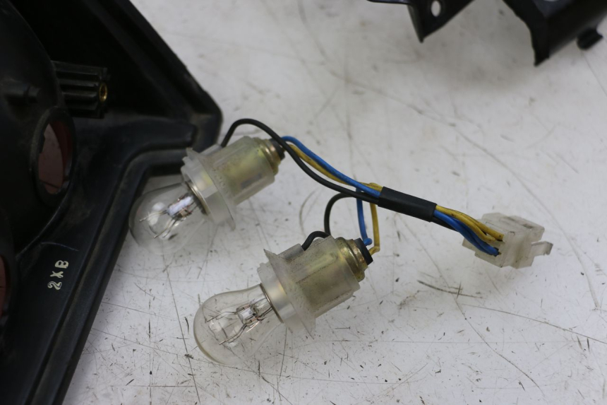 photo de TAIL LIGHT YAMAHA FZS FAZER 600 (2001 - 2003) - Product overview