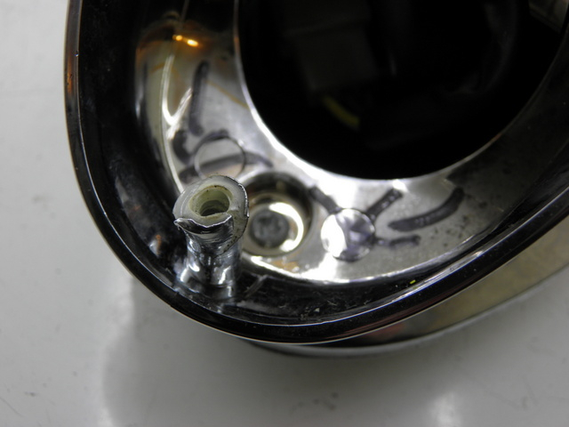 photo de TAIL LIGHT YAMASAKI YM50QT-N3 RETRO 50 (2012 - 2014) - Surface and material condition