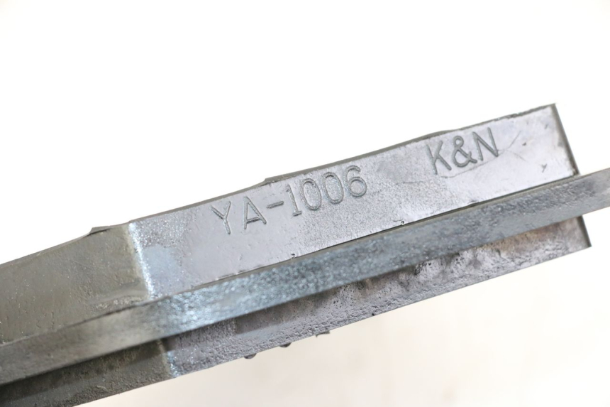 photo de AIR FILTER YAMAHA FZ1 FAZER 1000 (2007 - 2009) - Alternative perspective