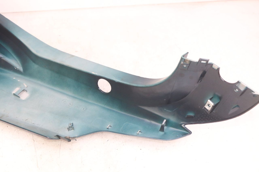 photo de RIGHT REAR SIDE PANEL KYMCO AGILITY 16+ 4T 50 (2018 - 2023) - Alternative perspective