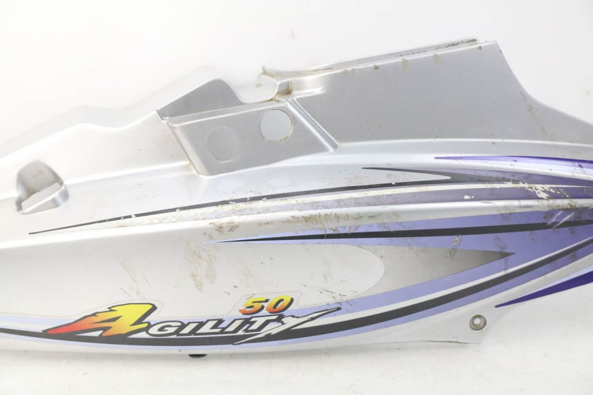 photo de RIGHT REAR SIDE PANEL KYMCO AGILITY 4T 50 (2005 - 2018) - High-resolution close-up