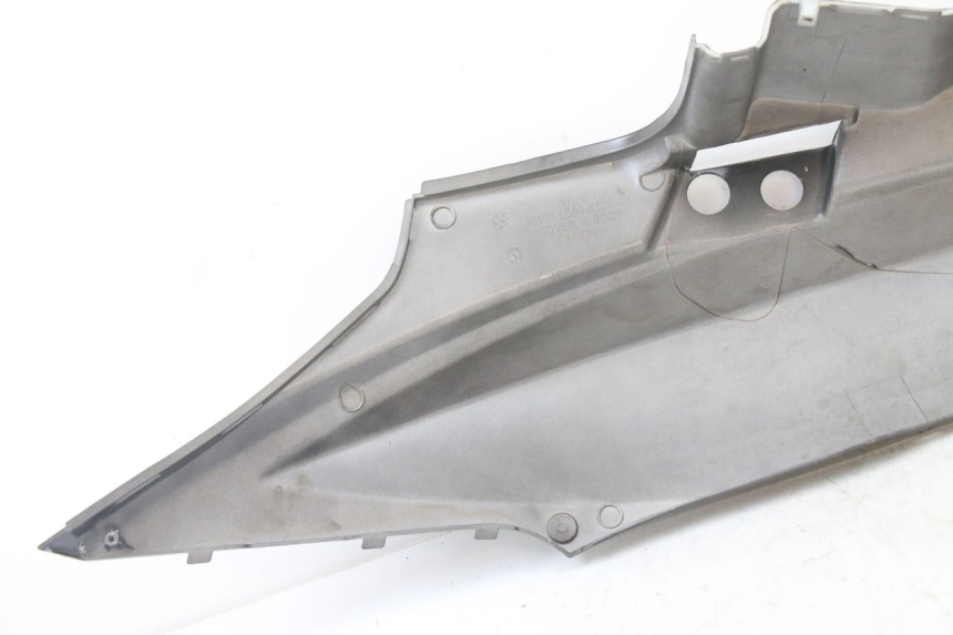 photo de RIGHT REAR SIDE PANEL KYMCO AGILITY 4T 50 (2005 - 2018) - Fixing points details