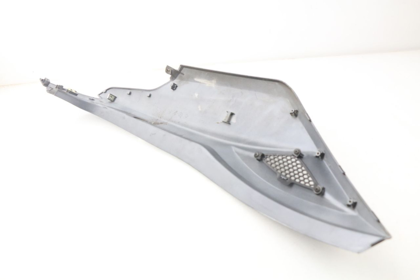 photo de REAR RIGHT PANEL KYMCO AGILITY CITY 2T 50 (2008 - 2016) - Technical close-up