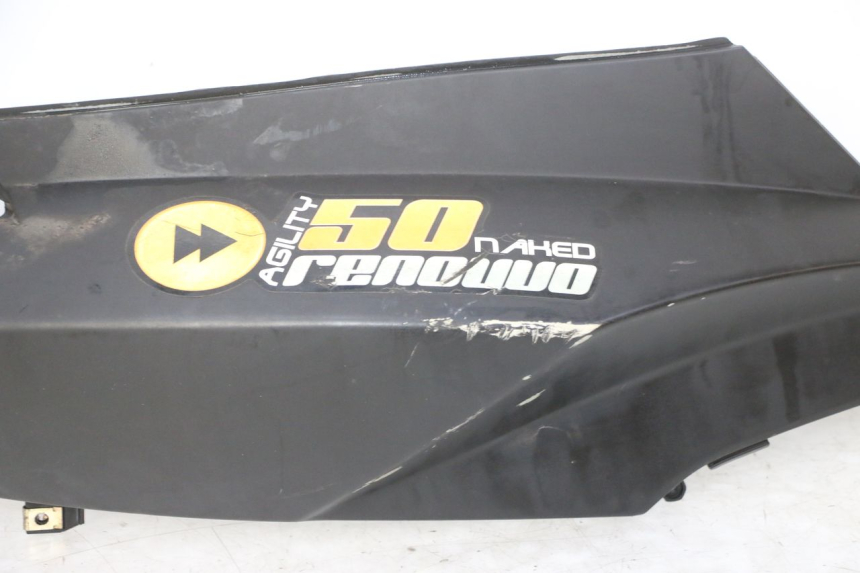 photo de REAR RIGHT PANEL KYMCO AGILITY NAKED RENOUVO 2T 50 (2011 - 2018) - Distinctive features