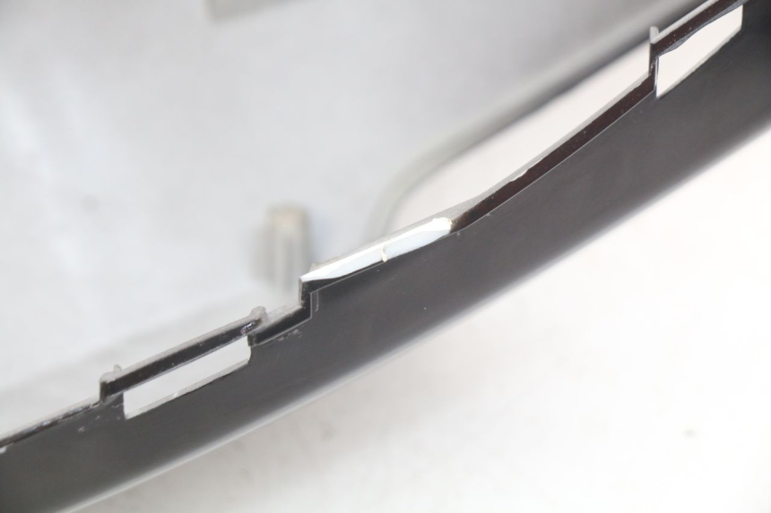 photo de RIGHT REAR SIDE PANEL KYMCO AGILITY RS 2T 50 (2009 - 2013) - Zoom on usage condition