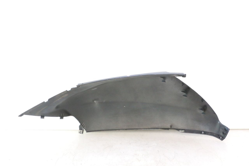 photo de REAR RIGHT PANEL APRILIA ATLANTIC S 125 (2010 - 2013) - Additional view of the item