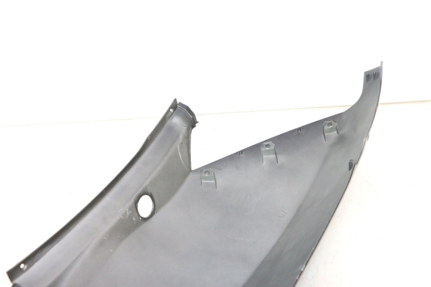 photo de REAR RIGHT PANEL APRILIA ATLANTIC S 125 (2010 - 2013) - High-resolution close-up