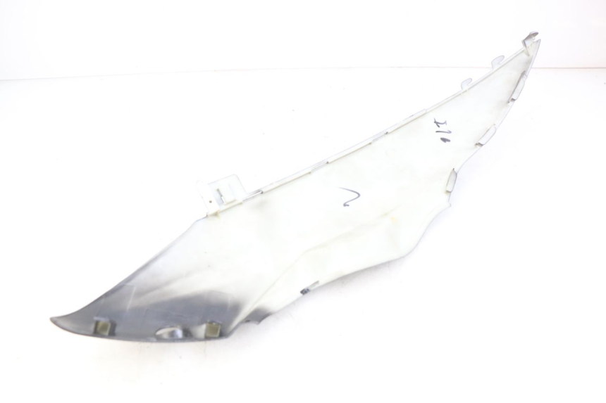 photo de RIGHT REAR SIDE PANEL BAOTIAN BT 49 QT-9 50 (2006 - 2010) - Component detail