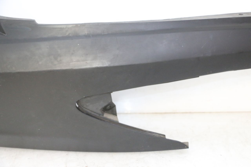 photo de REAR RIGHT PANEL SUZUKI BURGMAN 125 (2007 - 2014) - Detailed visual inspection