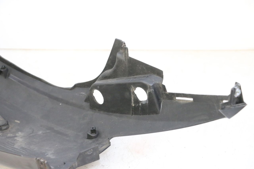 photo de REAR RIGHT PANEL SUZUKI BURGMAN 125 (2007 - 2014) - Fixing points details