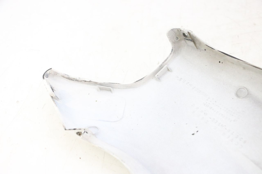 photo de RIGHT REAR SIDE PANEL HONDA CBR RR FIREBLADE 900 (1992 - 1994) - Fixing points details