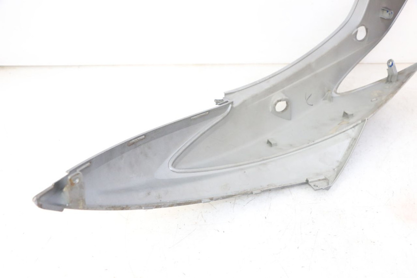 photo de REAR RIGHT PANEL YAMAHA CYGNUS X INJECTION 125 (2007 - 2013) - Component detail