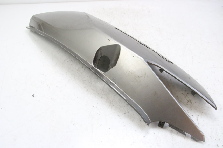 photo de RIGHT REAR SIDE PANEL KYMCO DINK STREET 125 (2009 - 2014) - Zoom on usage condition