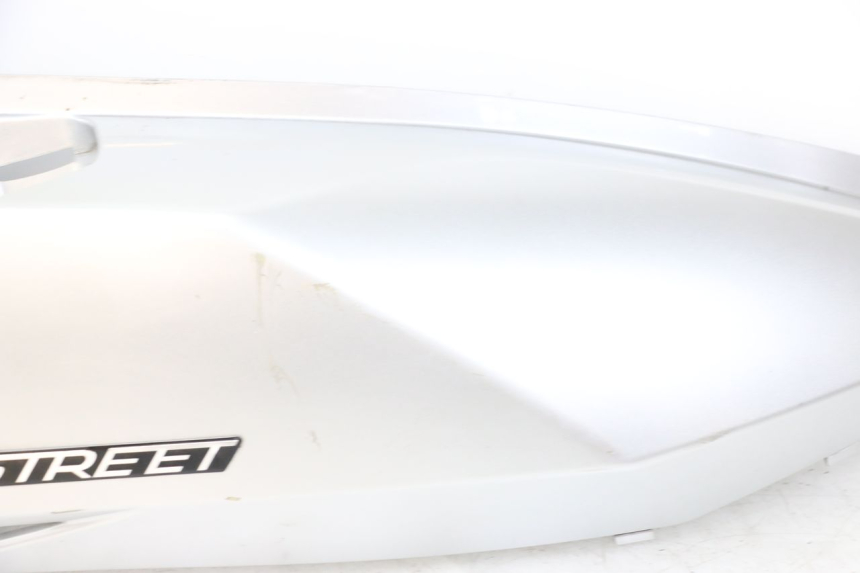 photo de RIGHT REAR SIDE PANEL KYMCO DINK STREET 125 (2009 - 2014) - Fixing points details