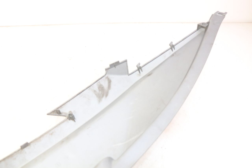 photo de RIGHT REAR SIDE PANEL KYMCO DOWNTOWN ABS 125 (2015 - 2017) - Technical close-up