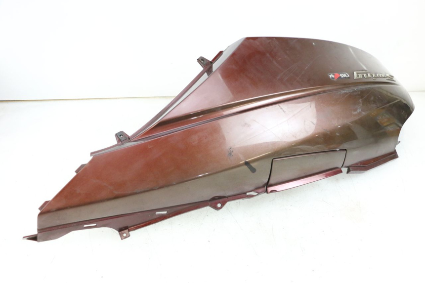 photo de RIGHT REAR SIDE PANEL HONDA FES S-WING SWING ABS 125 (2007 - 2015) - Technical close-up