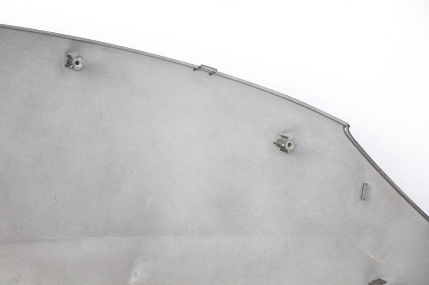 photo de RIGHT REAR SIDE PANEL SYM FIDDLE 3 III 125 (2014 - 2020) - Zoom on usage condition