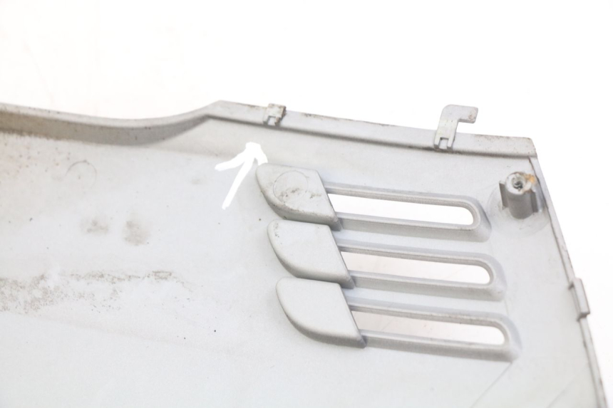 photo de RIGHT REAR SIDE PANEL SYM FIDDLE 3 III 125 (2014 - 2020) - Alternative perspective