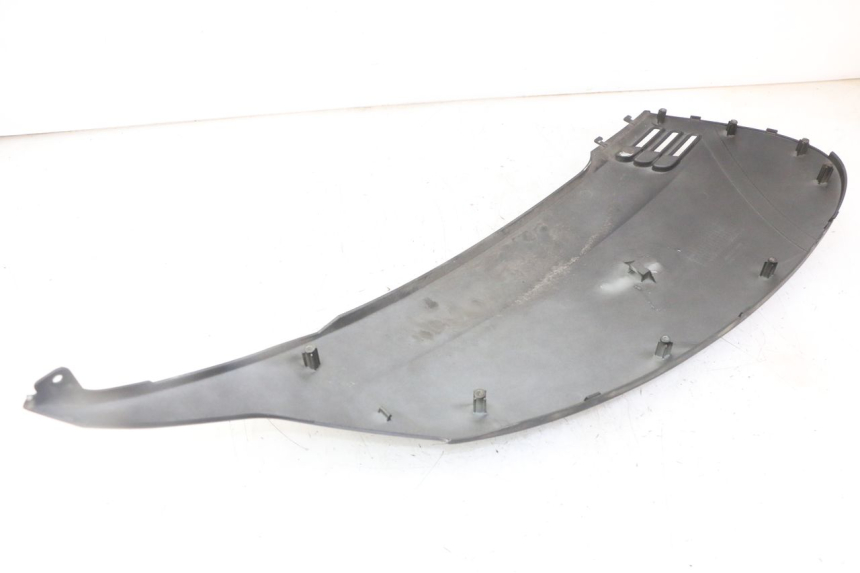 photo de REAR RIGHT PANEL SYM FIDDLE 3 III 50 (2014 - 2020) - Technical close-up