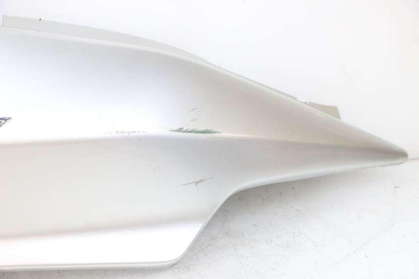 photo de REAR RIGHT PANEL HONDA FJS SILVERWING SILVER WING 600 (2001 - 2010) - Distinctive features