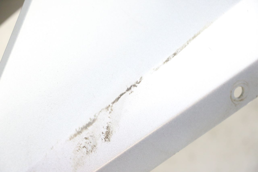 photo de REAR RIGHT PANEL MBK FLAME X 125 (2007 - 2016) - Additional view of the item