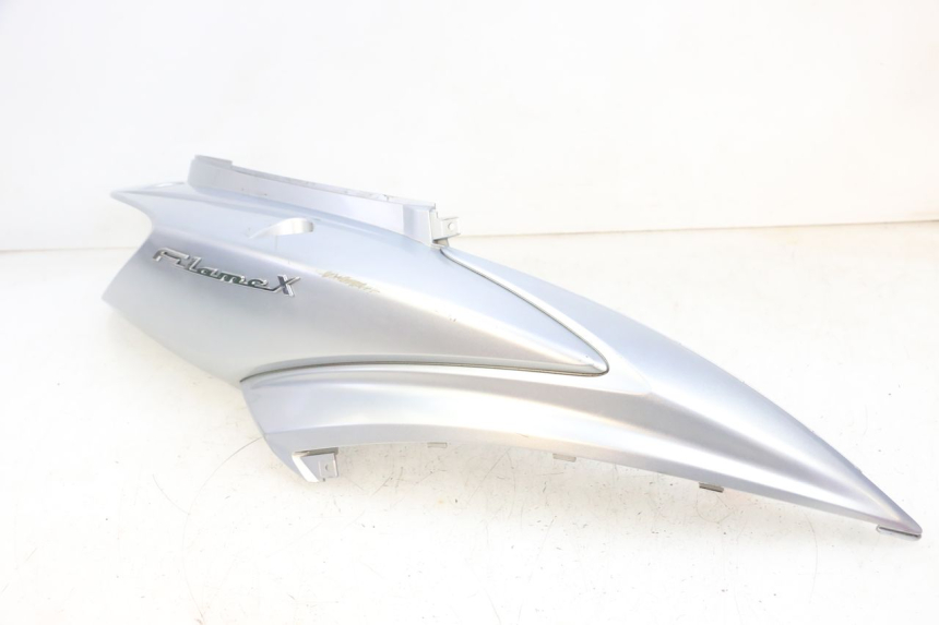 photo de REAR RIGHT PANEL MBK FLAME X 125 (2007 - 2016) - Distinctive features