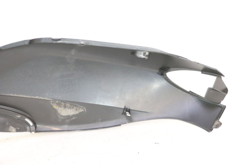 photo de REAR RIGHT PANEL PIAGGIO FLY 2T 50 (2004 - 2017) - Fixing points details