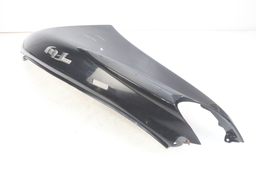photo de RIGHT REAR SIDE PANEL PIAGGIO FLY 4T 50 (2013 - 2017) - Surface and material condition