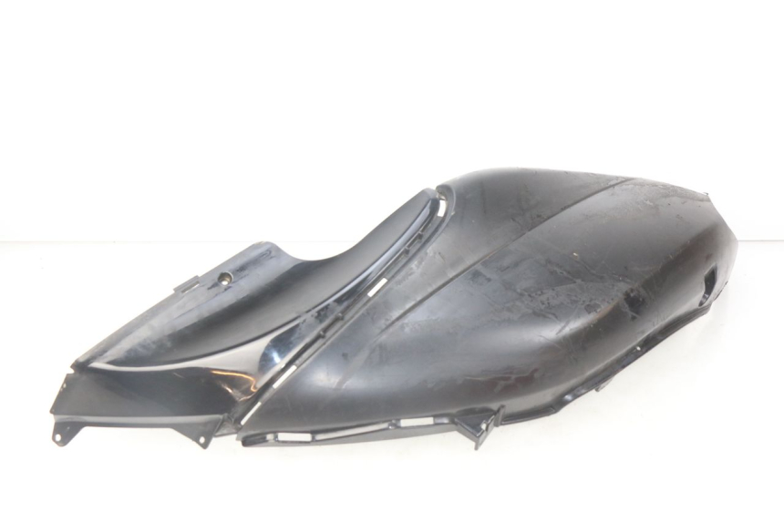 photo de REAR RIGHT PANEL PIAGGIO FLY 125 (2005 - 2012) - Fixing points details