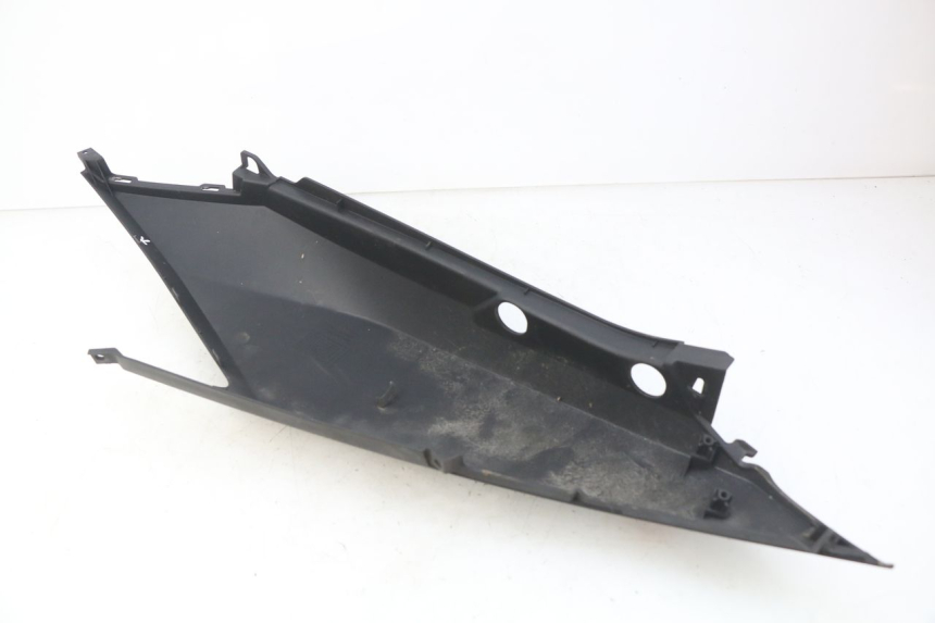 photo de RIGHT REAR SIDE PANEL HONDA FORZA 125 (2015 - 2016) - Component detail