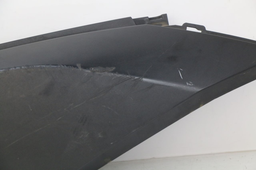 photo de RIGHT REAR SIDE PANEL HONDA FORZA 125 (2015 - 2016) - Markings and original references
