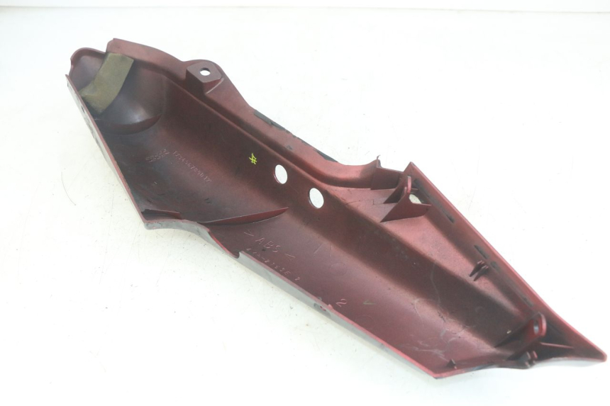 photo de RIGHT REAR SIDE PANEL YAMAHA FZS FAZER 600 (1998 - 2001) - Component detail