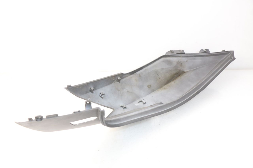 photo de REAR RIGHT PANEL SYM GTS EFI ABS 125 (2012 - 2016) - Component detail