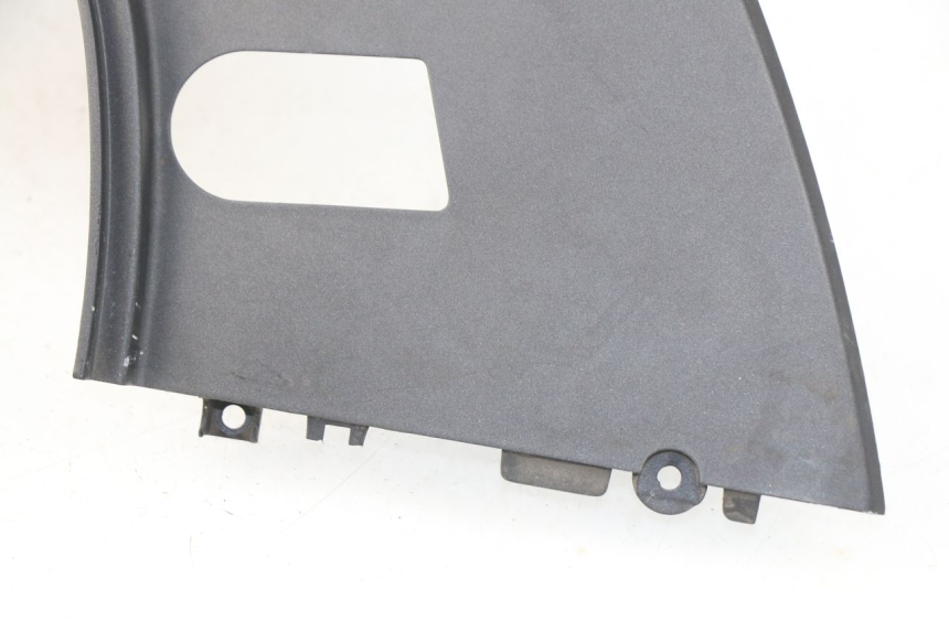 photo de REAR RIGHT PANEL SYM GTS EFI ABS 125 (2012 - 2016) - Fixing points details