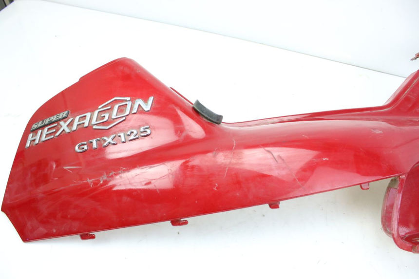 photo de RIGHT REAR SIDE PANEL PIAGGIO HEXAGON 2T 125 (1994 - 1998) - Alternative perspective