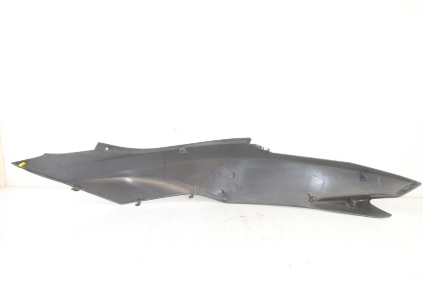 photo de REAR RIGHT PANEL HONDA PCX (JF57/JF64) 125 (2014 - 2018) - Fixing points details