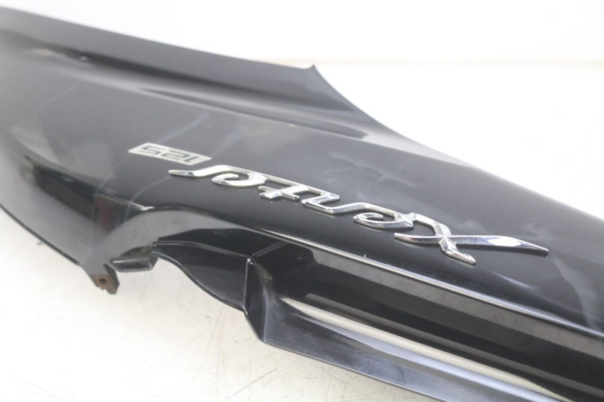 photo de RIGHT REAR SIDE PANEL YAMAHA HW XENTER 125 (2011 - 2017) - Additional view of the item