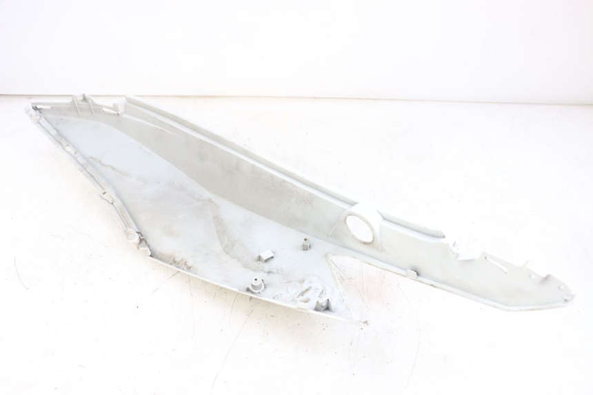 photo de RIGHT REAR SIDE PANEL SYM JET 14 4T 50 (2018 - 2022) - Alternative perspective
