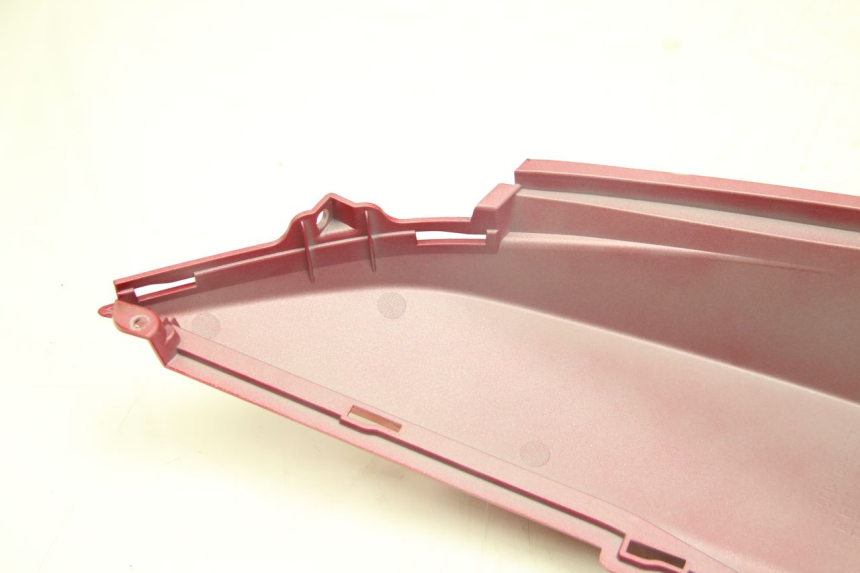 photo de RIGHT REAR SIDE PANEL SYM JET 4 4T 50 (2018 - 2021) - High-resolution close-up