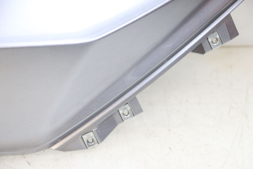 photo de REAR RIGHT PANEL SYM JOYMAX 125 (2010 - 2017) - Additional view of the item