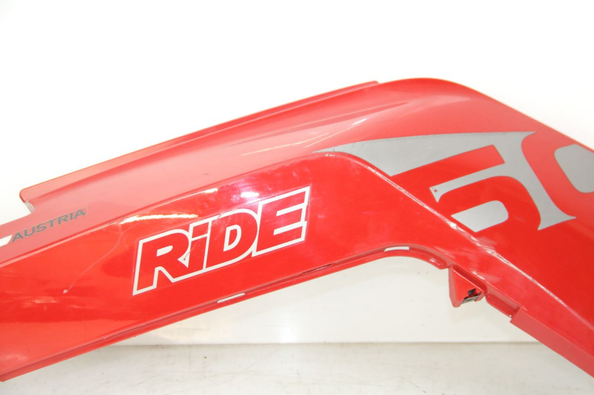 photo de REAR RIGHT PANEL RIDE KALLIO 50 (2010 - 2019) - High-resolution close-up