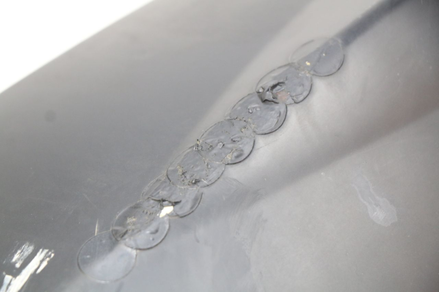 photo de RIGHT REAR SIDE PANEL PEUGEOT KISBEE 4T 50 (2010 - 2017) - Fixing points details