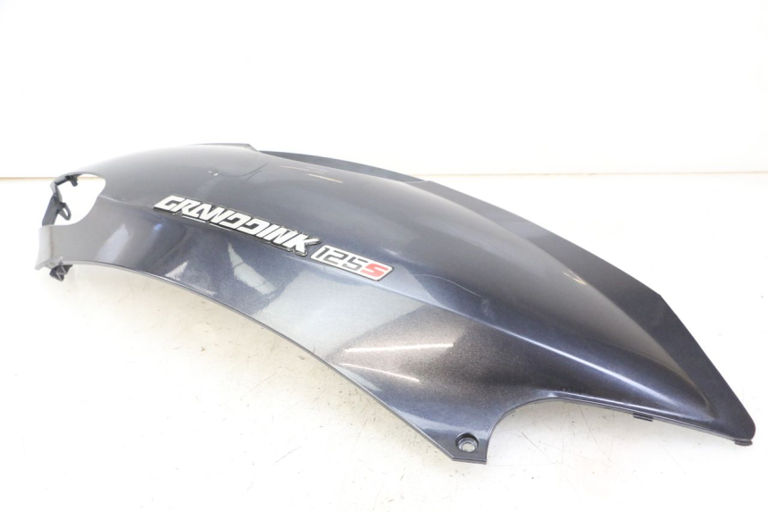 photo de REAR RIGHT PANEL KYMCO GRAND DINK 125 (2008 - 2014) - Surface and material condition