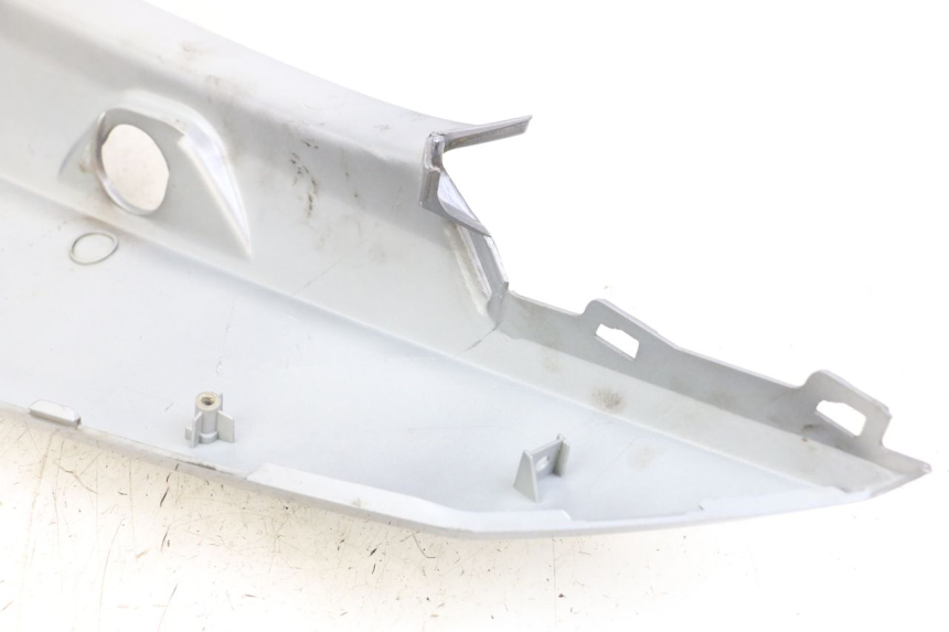 photo de RIGHT REAR SIDE PANEL KYMCO X-TOWN XTOWN 125 (2016 - 2021) - Alternative perspective