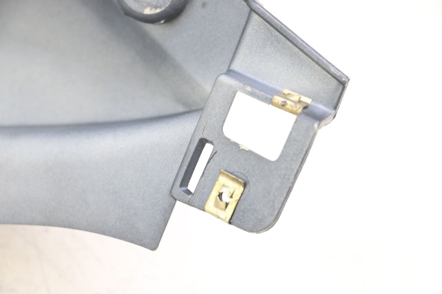 photo de REAR RIGHT PANEL KYMCO XCITING 500 (2007 - 2010) - Zoom on usage condition