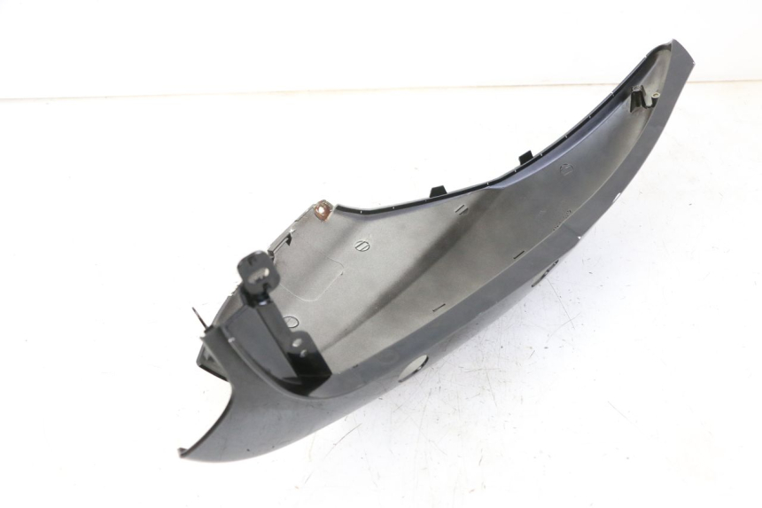 photo de REAR RIGHT PANEL MBK OVETTO ONE 2T 50 (2013 - 2017) - Zoom on usage condition