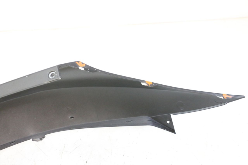 photo de REAR RIGHT PANEL PIAGGIO MP3 HPE 310 (2024 - 2025) - Zoom on usage condition